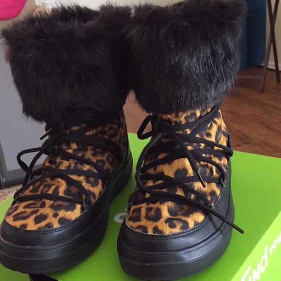 women's lodgepoint nylon lace boot